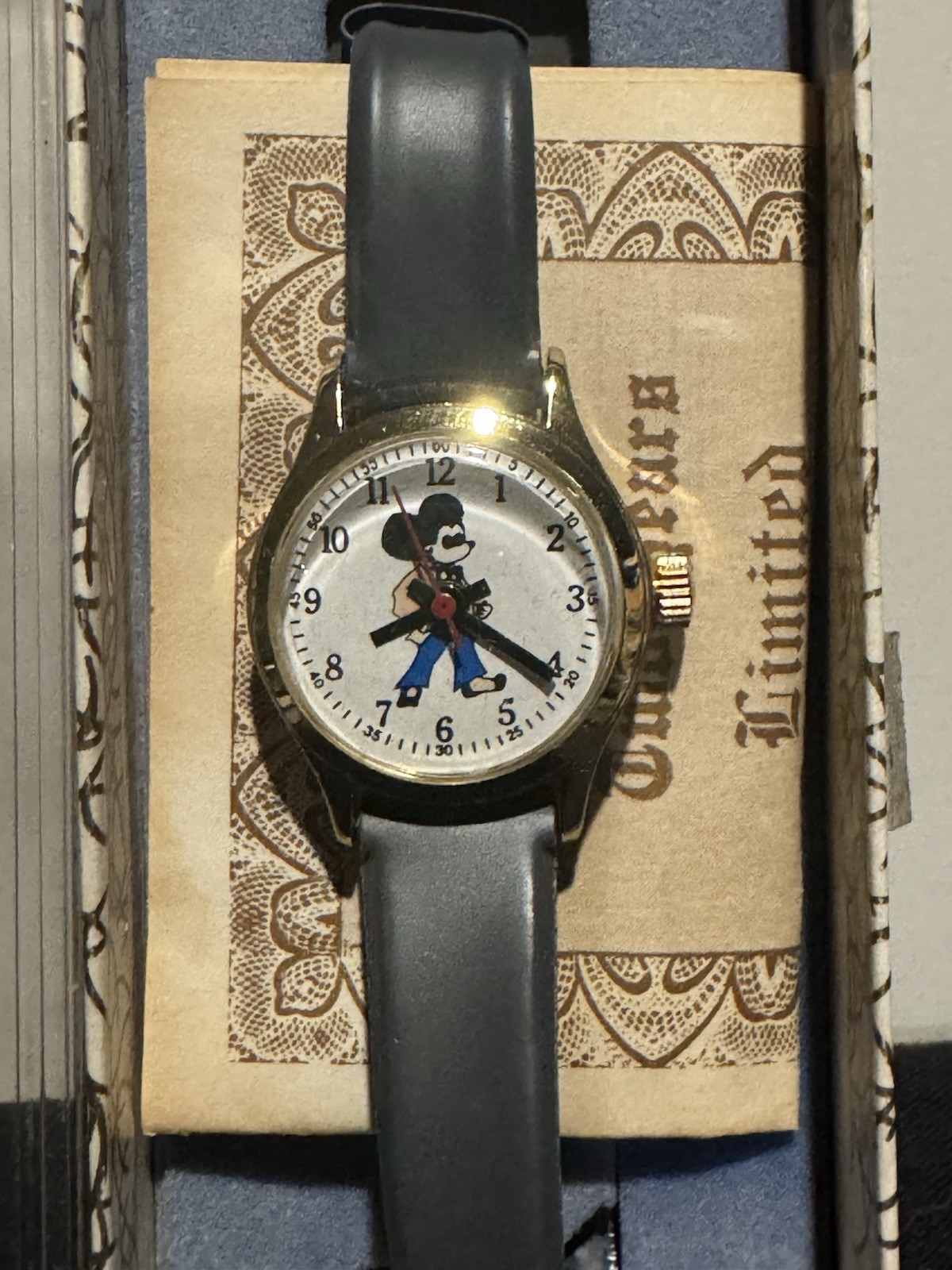 The selected object is a Vintage Bradley mouse watch (Mickey??)