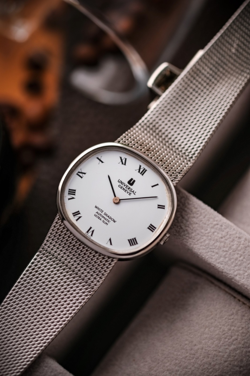 Universal Geneve White Shadow Horizontal Ellipse Microrotor Ref. 866050 white