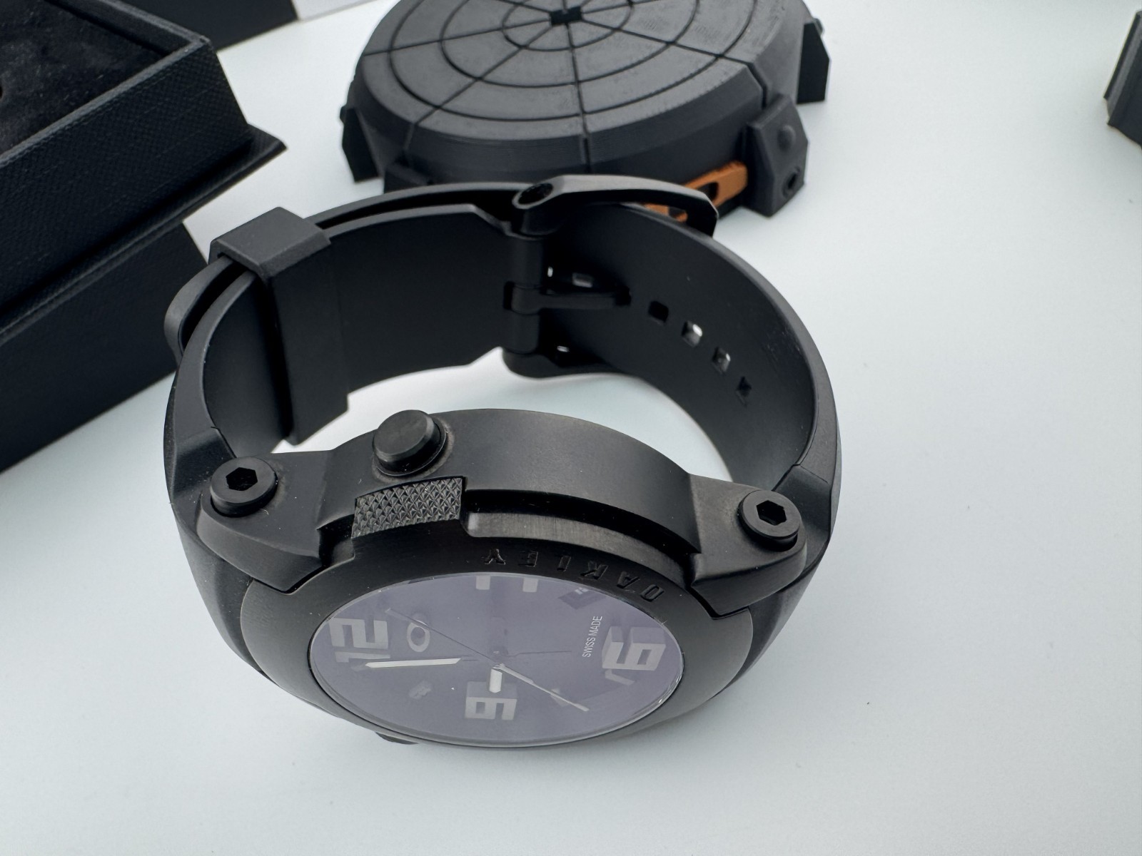 OAKLEY KILL SWITCH STEALTH BLACK WHITE W/ EXTRA ROSE GOLD BEZEL WATCH 26-331 NEW