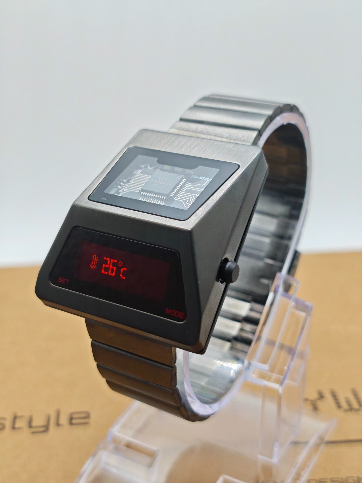 BenlyDesign Cyber Chip Window Retro-Futuristic Digital Watch S3000-C