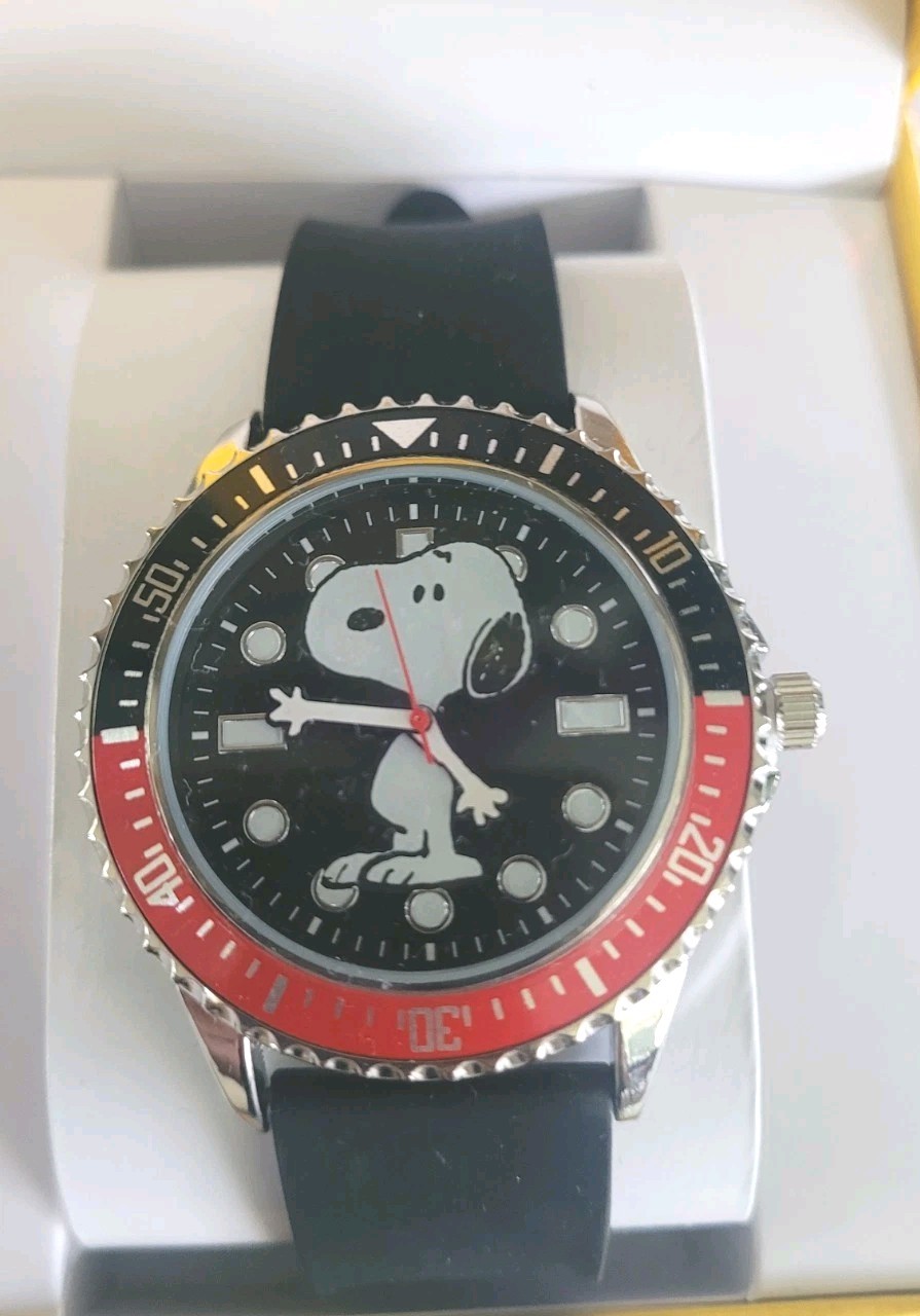 Peanuts Snoopy 75th Anniversary Special Edition Wrist Watch Brand New W Box