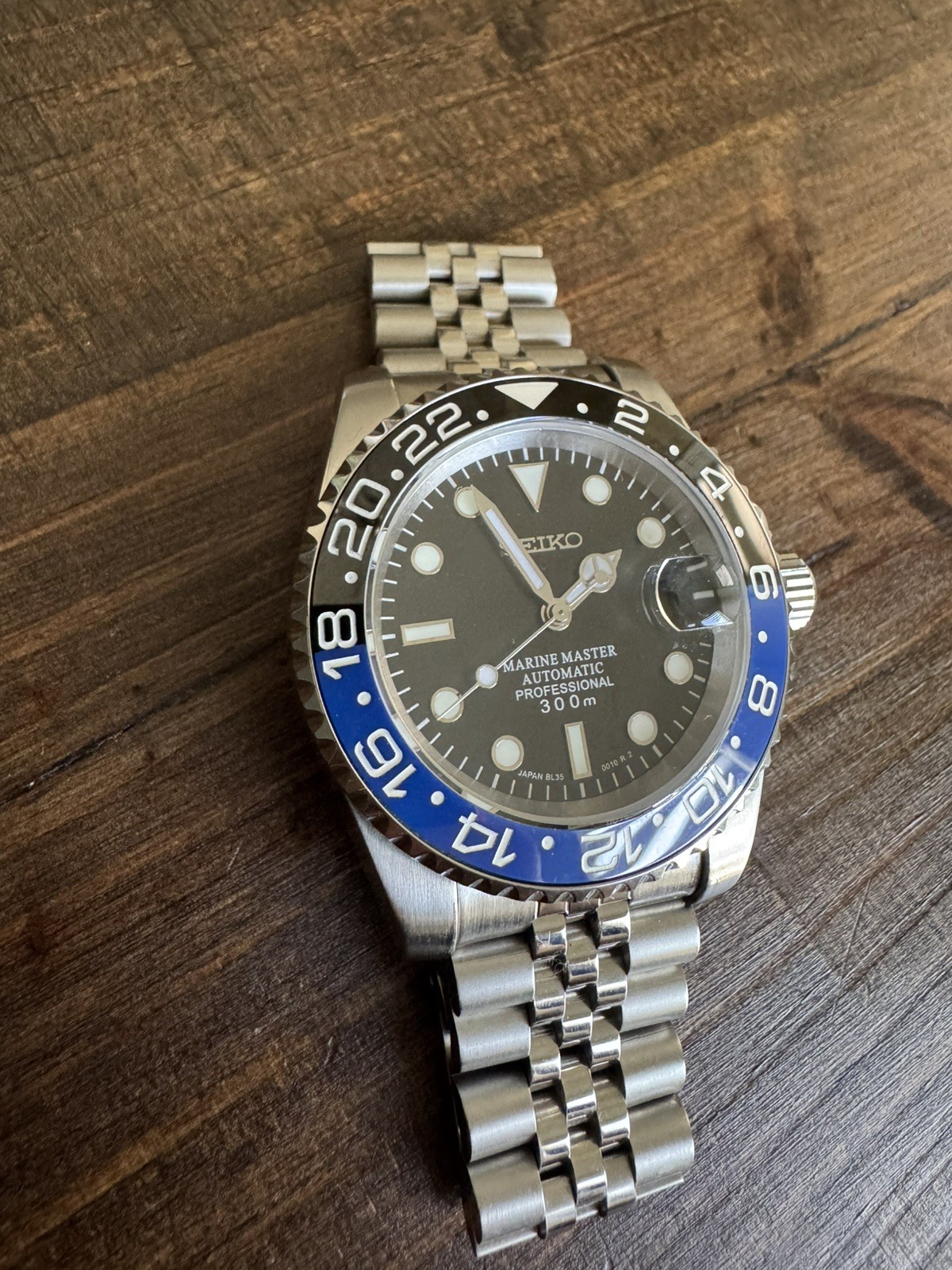 Custom NH35 Automatic Dive Watch Batman Style 40mm Jubilee Bracelet