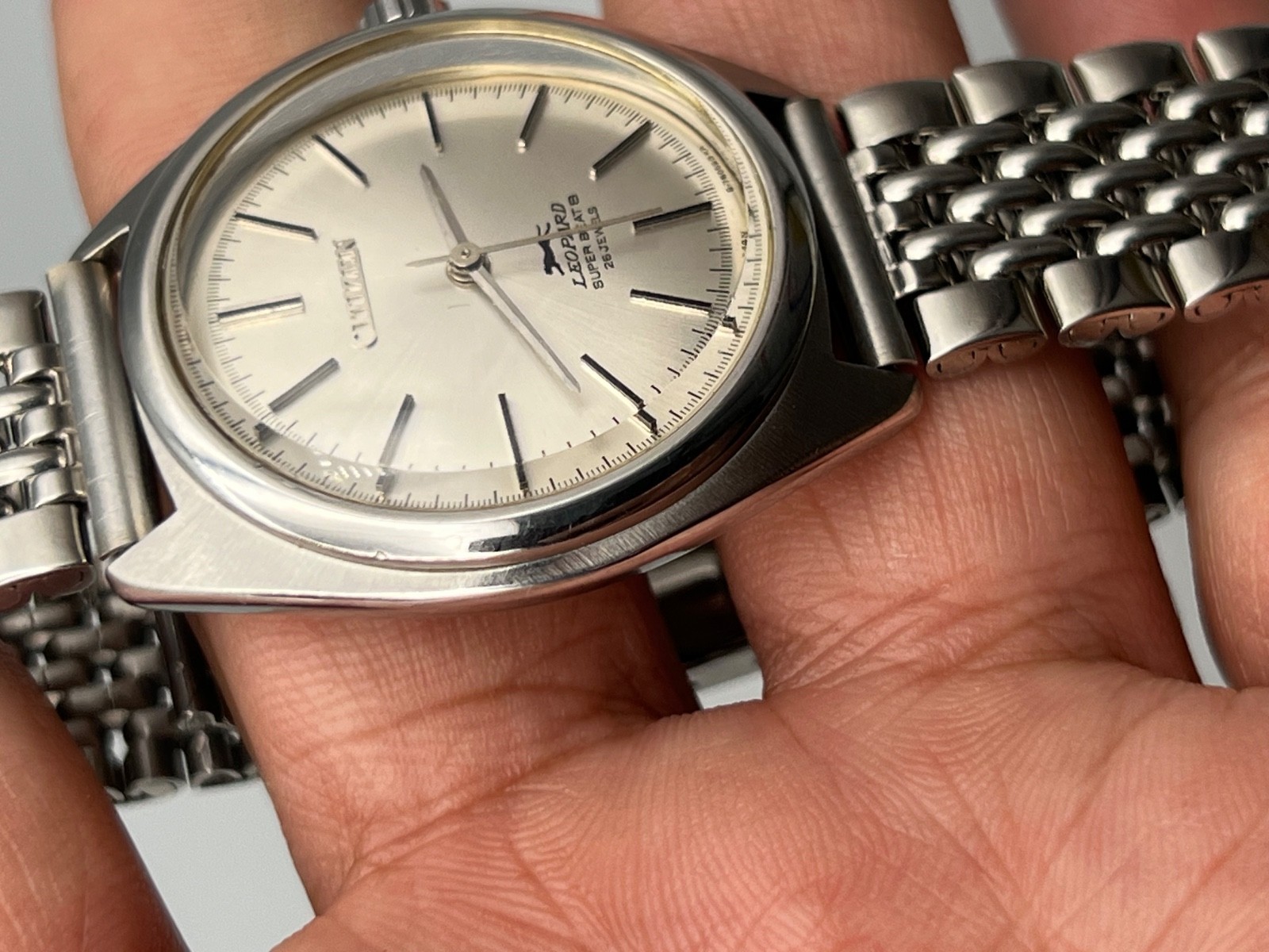 citizen automatic leopard super beat 8 silver colour dial for mans
