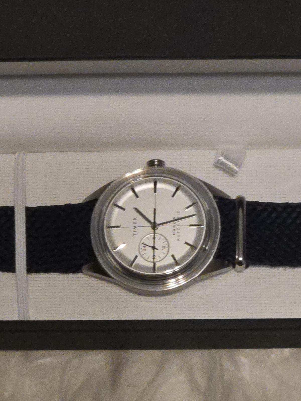 Timex Marlin Automatic Men’s Watch Silver Dial Blue One-Piece Fabric Strap Box