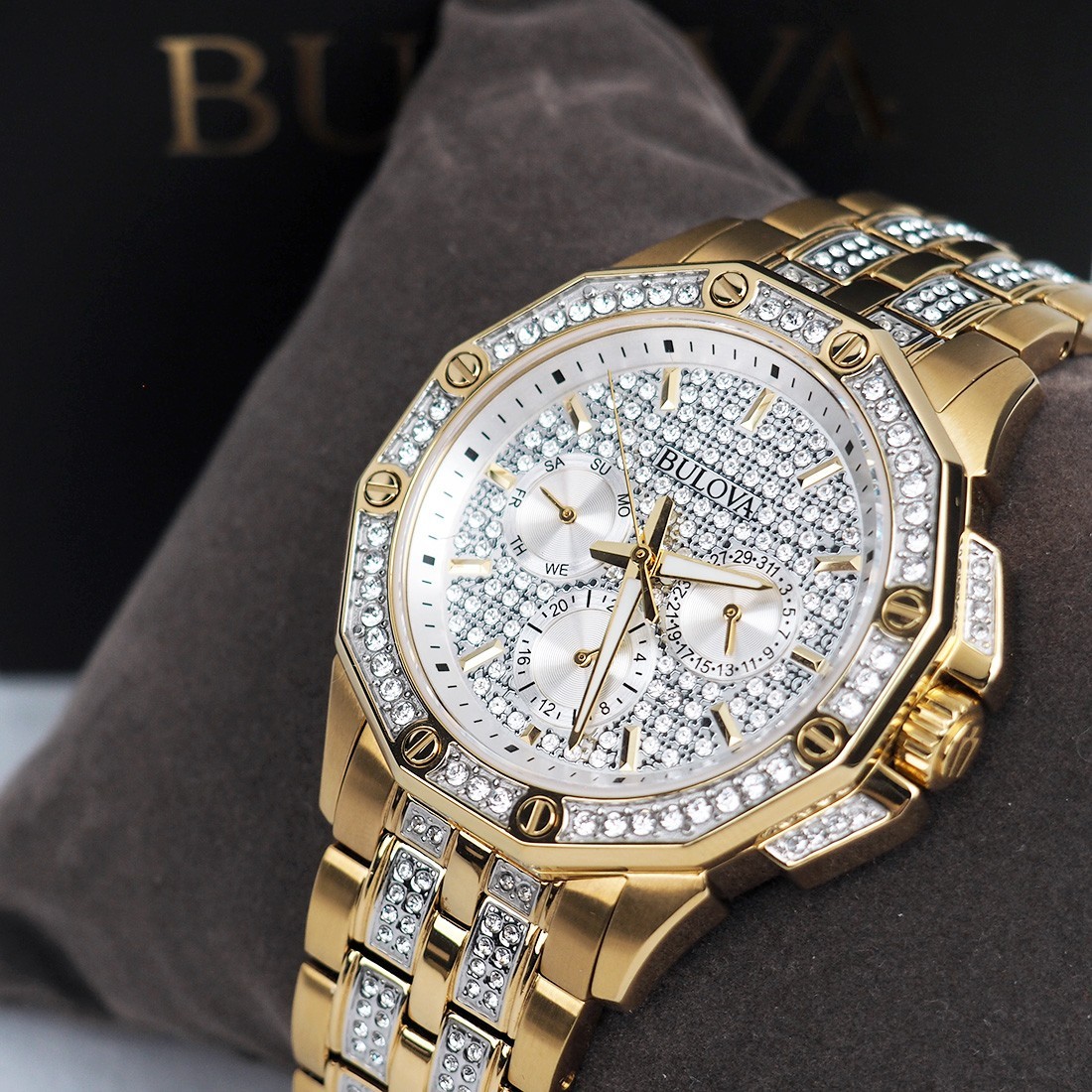 Bulova Octava Crystal 98C126 Two Tone Silver & Gold Men’s Quartz Watch 41.5 mm