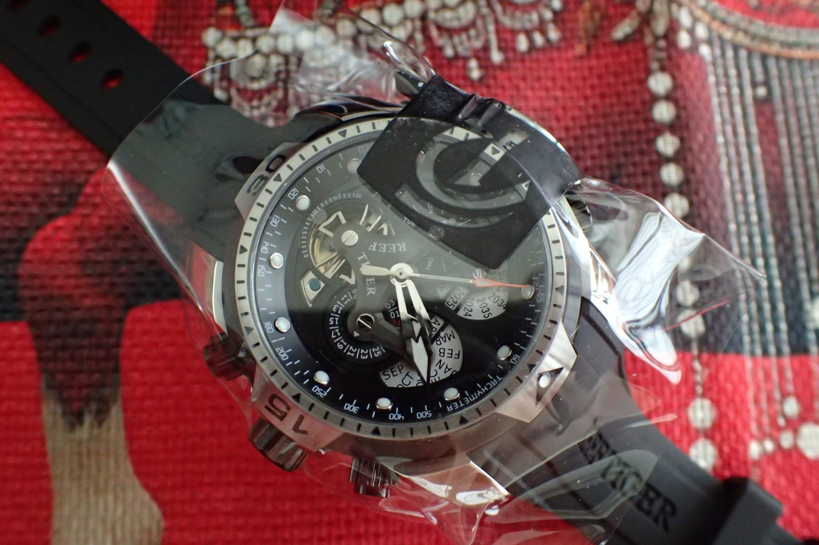 Reef Tiger Aurora Hexagon Automatic Watch RGA3503 Calendar Diving Rubber Band