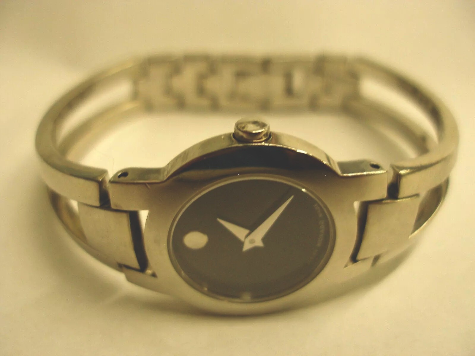 MOVADO SWISS BLACK MUSEUM DIAL AMOROSA Ladies Watch #0604759 SILVERTONE BRACELET