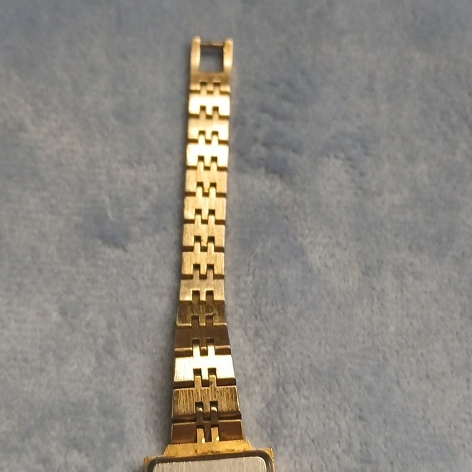 Citizen Quartz Gold Tone Rectangle Wristwatch Black Dial Analog Stick Indexes