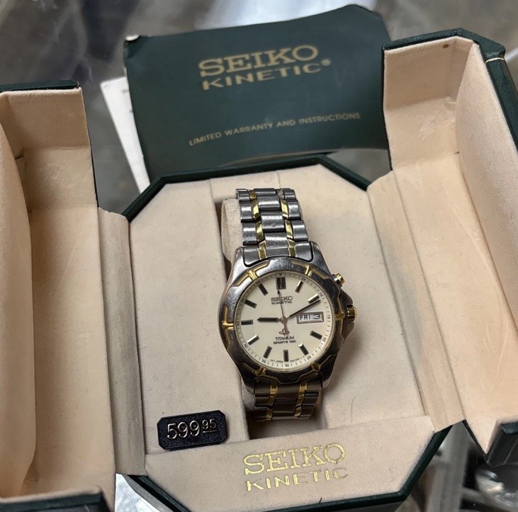 Seiko Kinetic Titanium Sports 100 Men’s Watch, Previously Owned