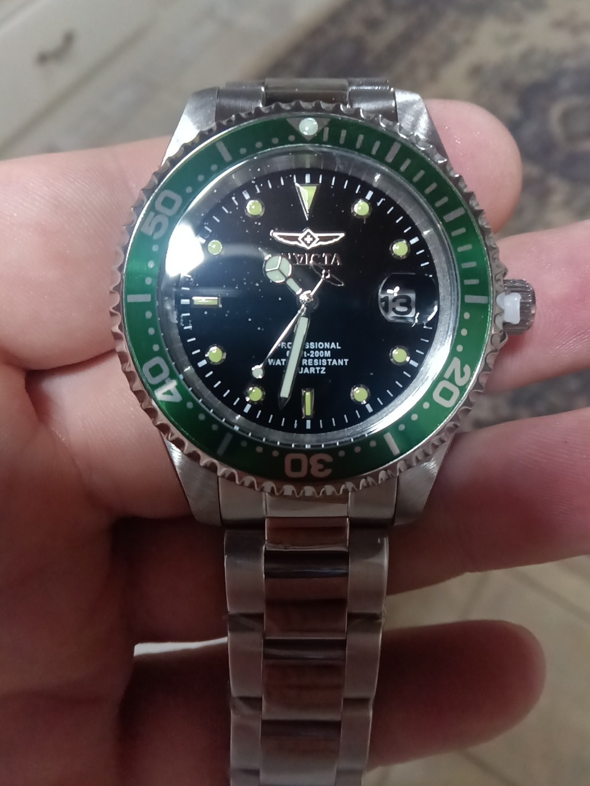 Invicta Pro Diver Men’s Quartz Diver 200m Black Dial Green Bezel Date Box