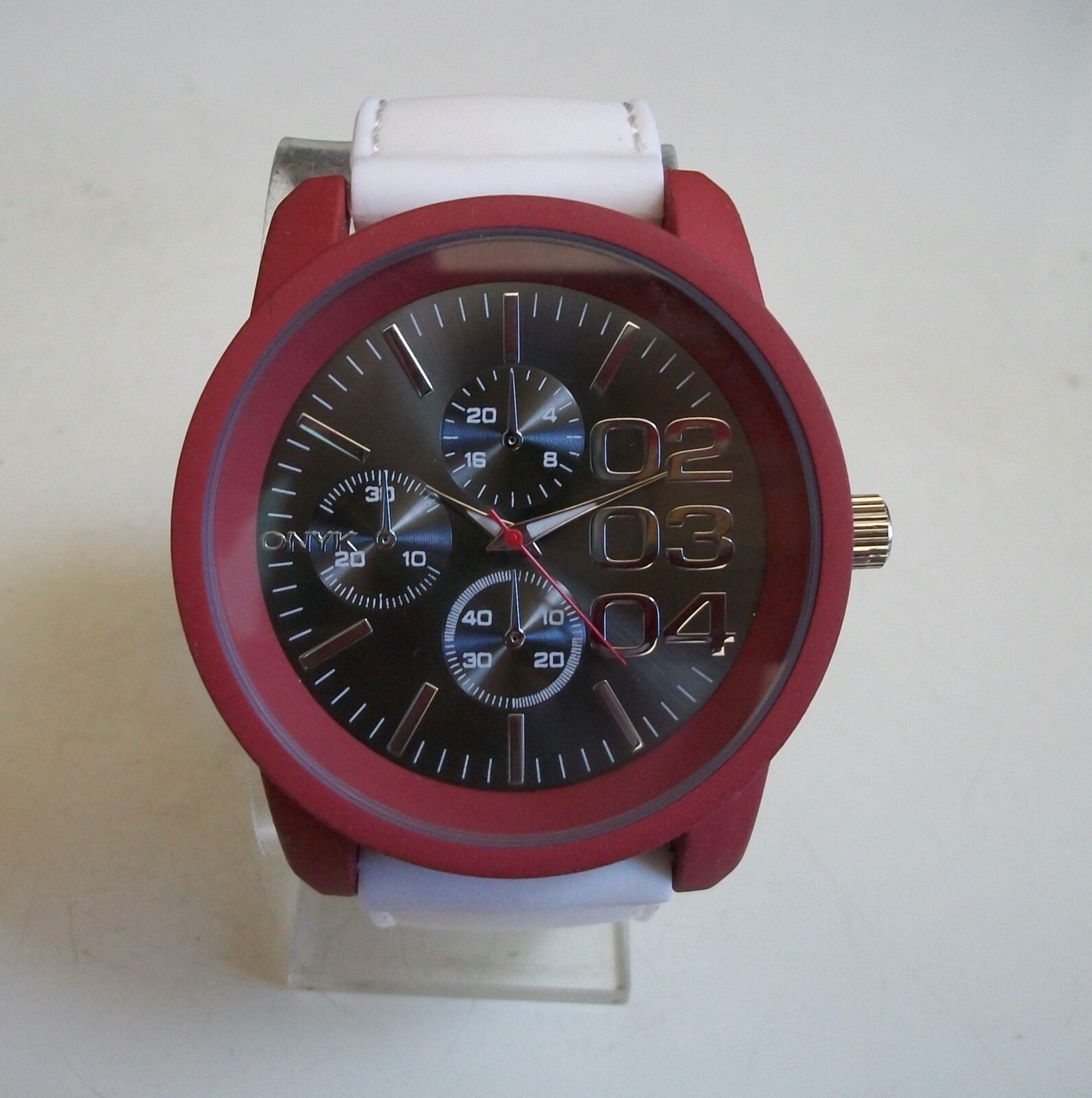 Men’s Black Dial Red Trim White Silicon Band Fashion Casual Hip Hop Watch