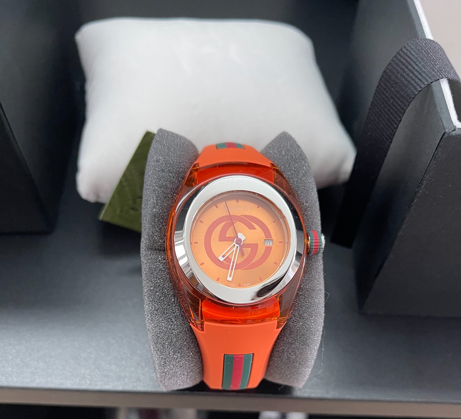 Gucci Sync Watch Unisex Orange Rubber Band (YA137311) BRAND NEW – PRICE REDUCED