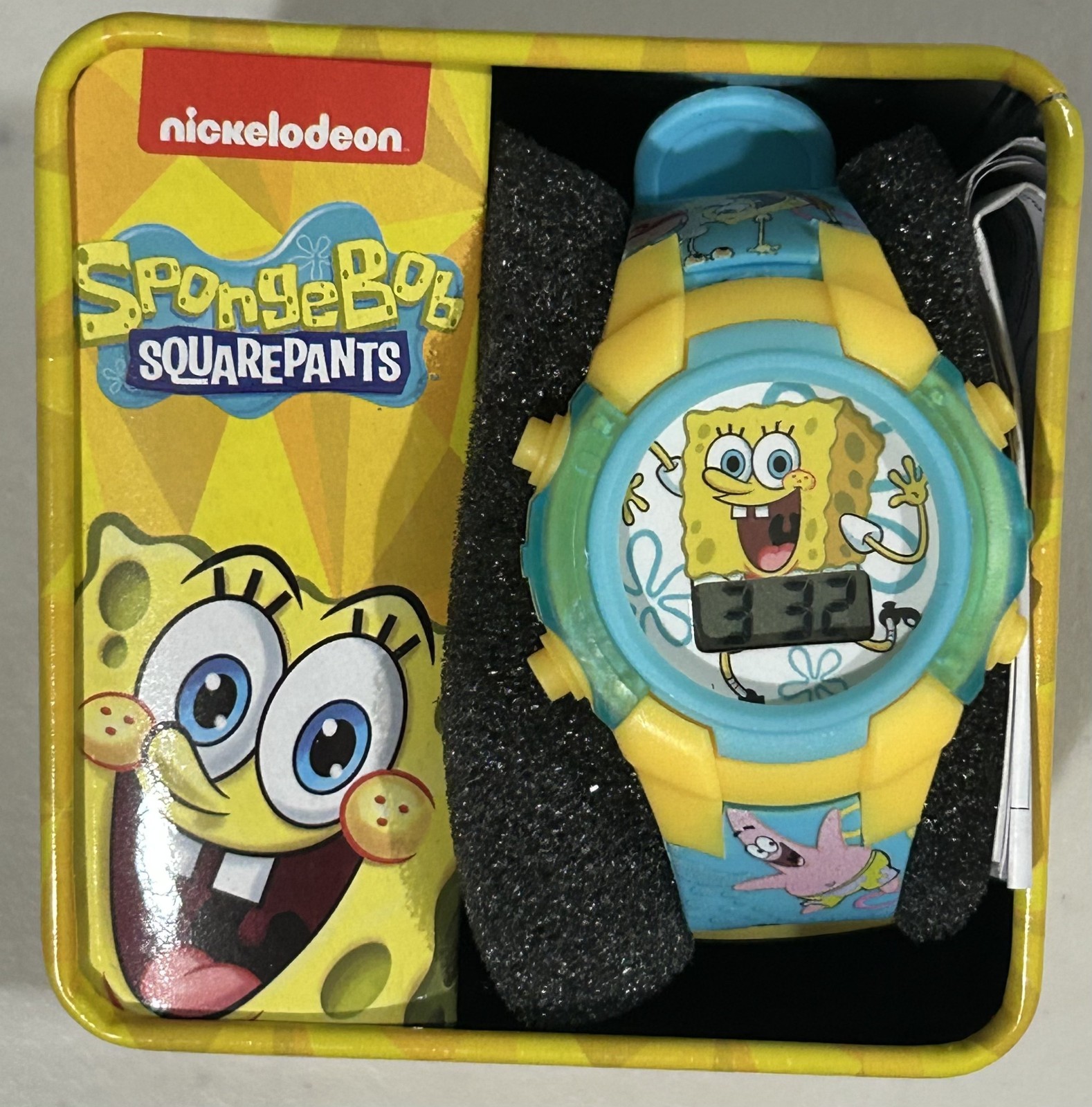 NEW Spongebob Digital Watch w/ Metal Tin Box LCD Interactive Flashing Display