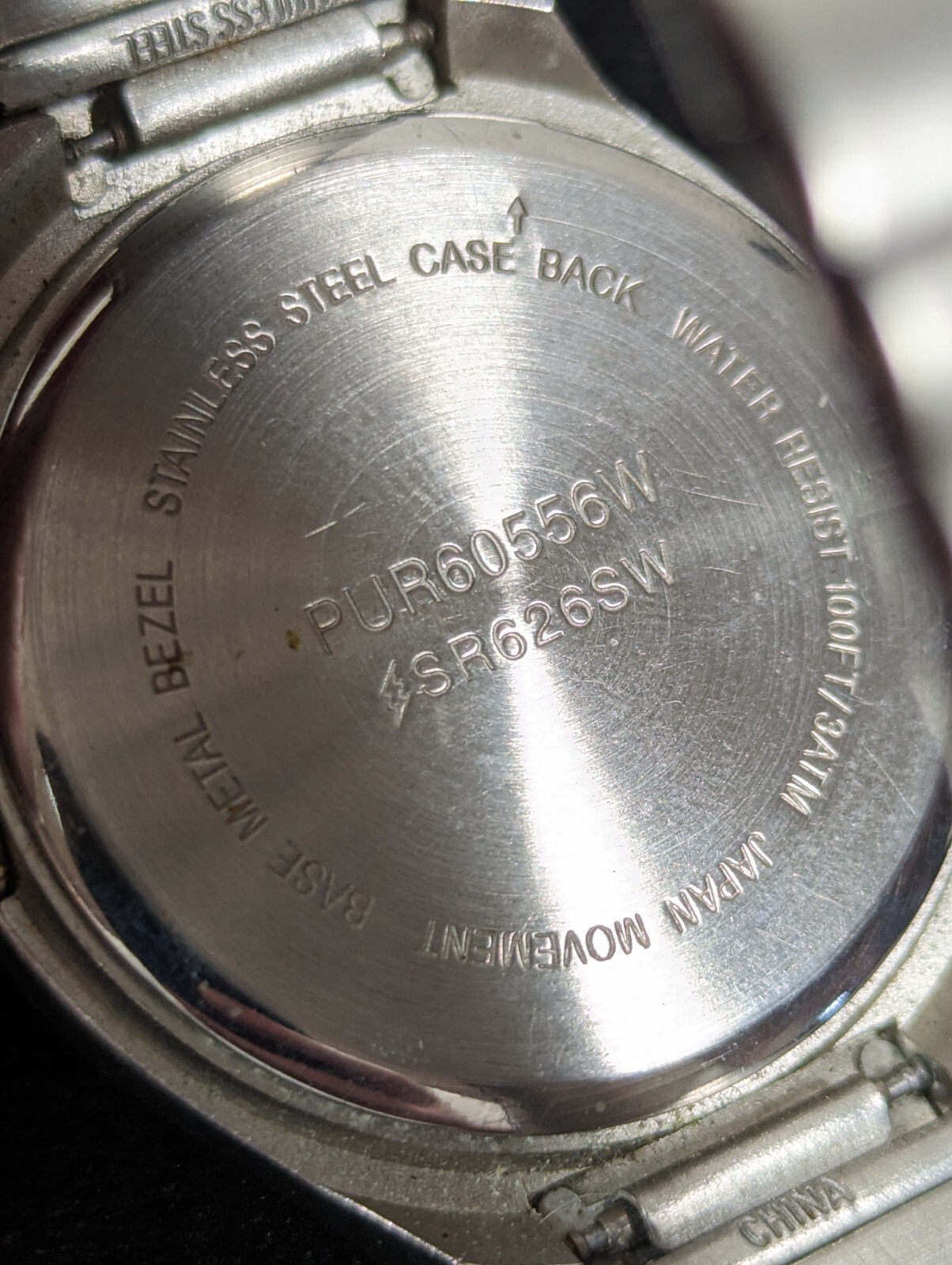 Black Dial Date Indicator Silver Tone Round Case Stainless Stretch Watch 7.5 In