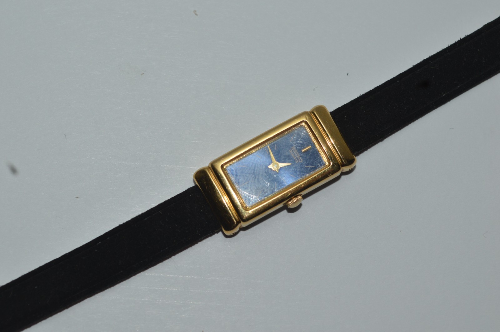 SEIKO 2E20-6759 Ladies Quartz Watch 12.5mm Made In Japan Circa 1991 Works Fine