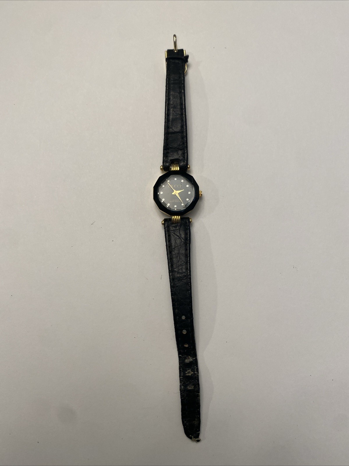 GUCCu watch