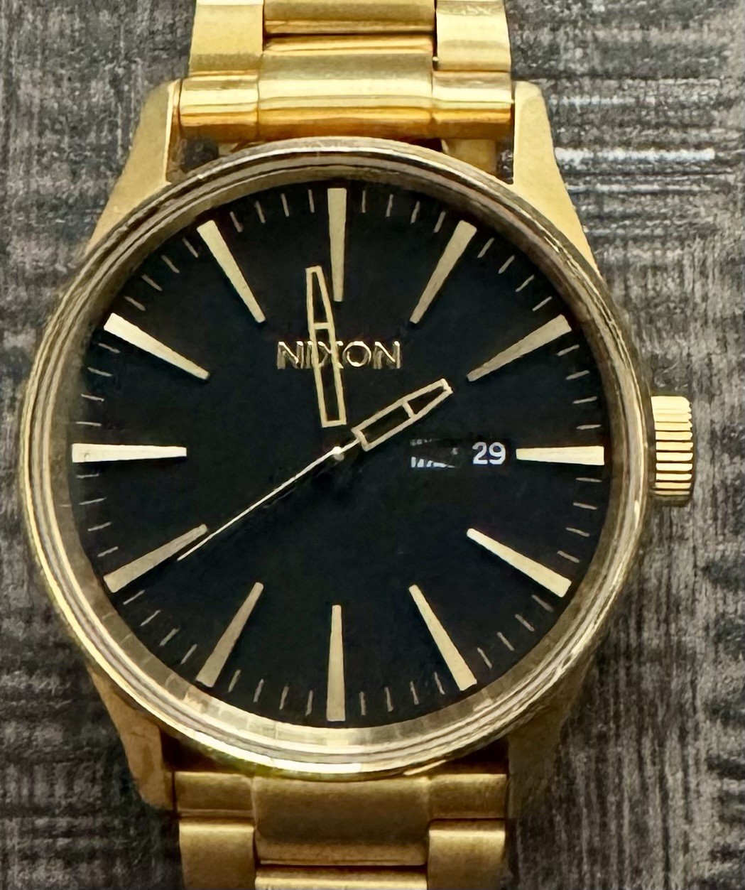 Nixon Sentry SS Gold & Black Dial “Never Be Late” 42mm Mens Wrist Watch A356-510