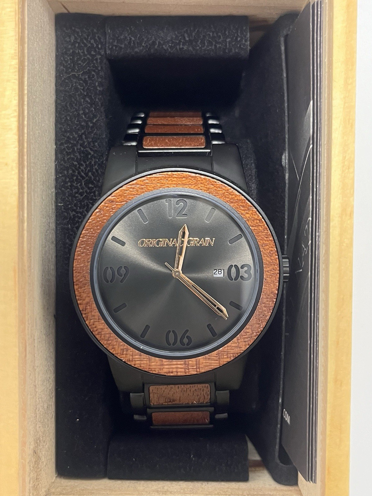 Authentic Original Grain Watch The Barrel Sapele Matte Black Steel OG-10-004 Men