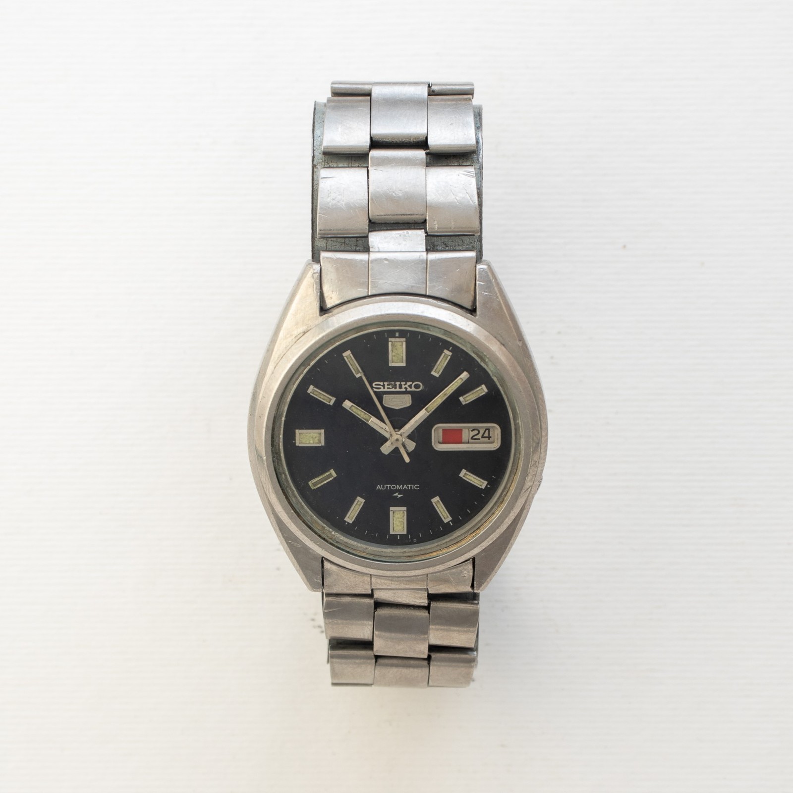 Vintage Seiko 5 Automatic 7009-8210 Dark Blue Dial Day Date Men’s Watch 17J