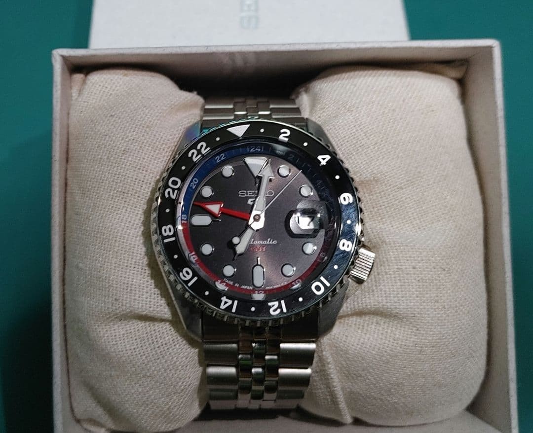 SEIKO 5 Sports SSK019 GMT Automatic Wristwatch Red Blue Bezel