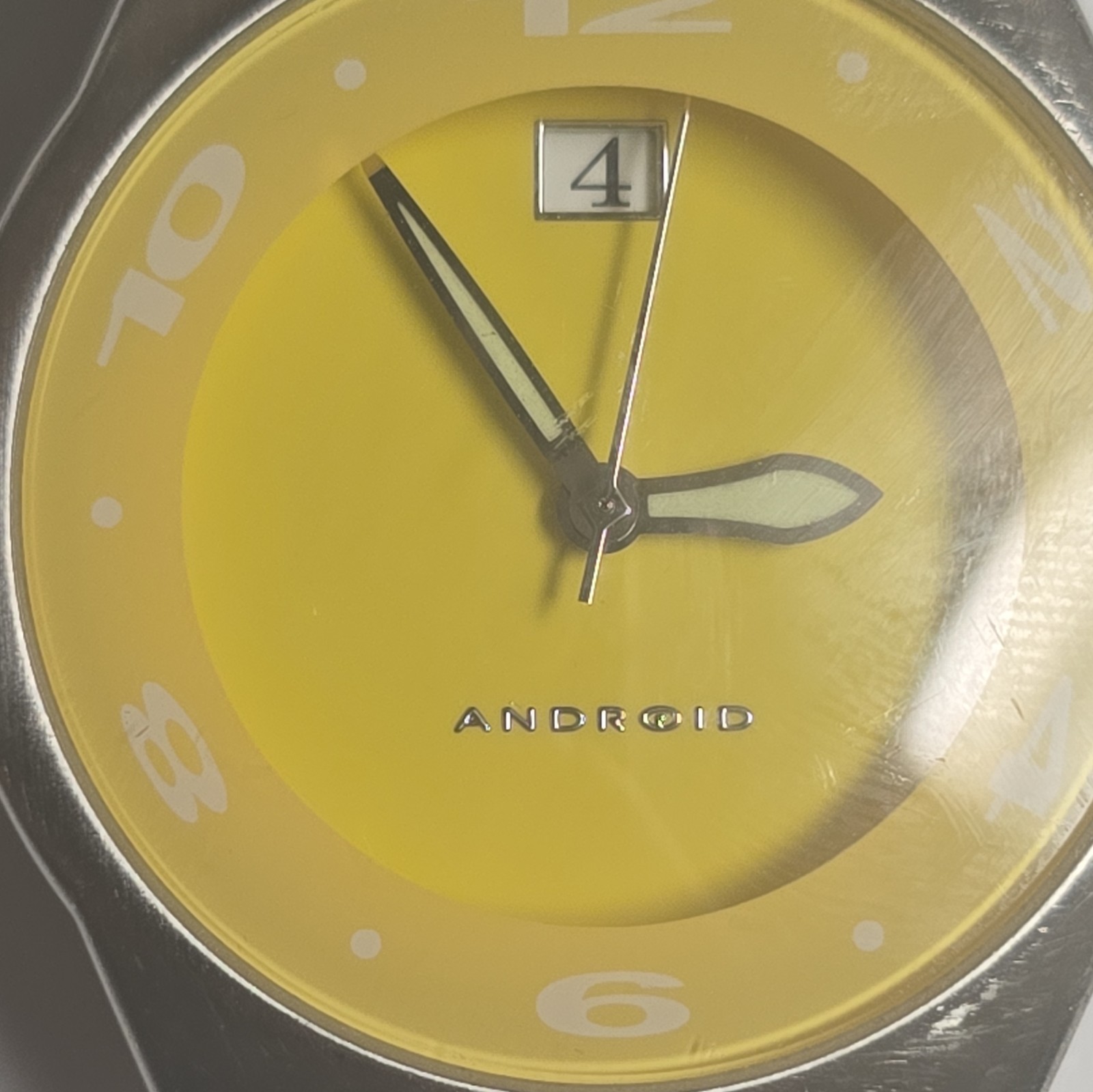 Android AD 256 Quartz Date Yellow Dial Stainless Bracelet 30m 36-39.9mm