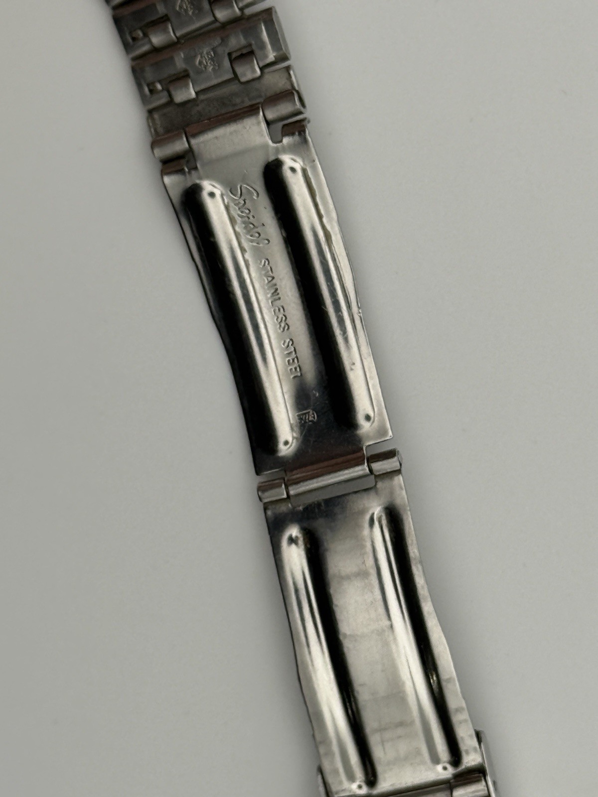 Omega Genève Automatic Date Vintage Men’s Watch 35mm Silver Dial Analog