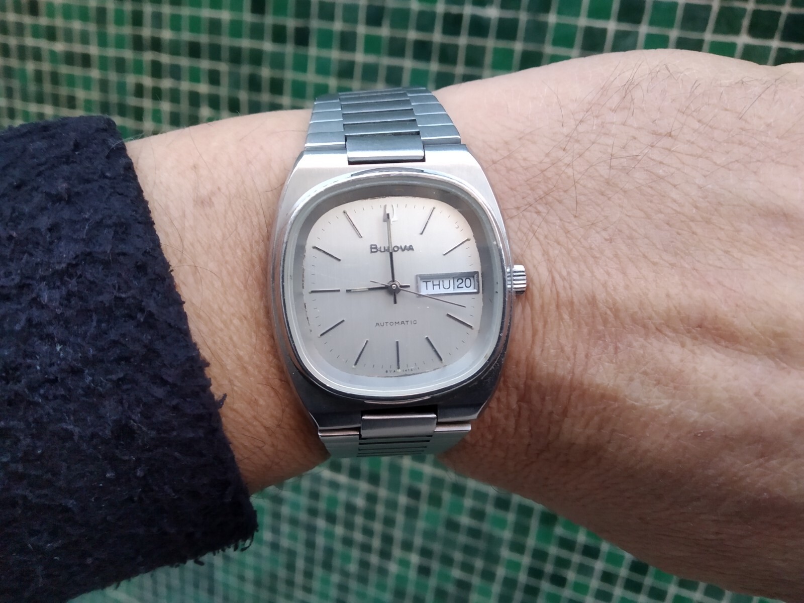 BULOVA AUTOMATIC SQUARE TV CASE DAY DATE ALL ORIGINAL BEAUTY RARE ETA 28800 SWIS