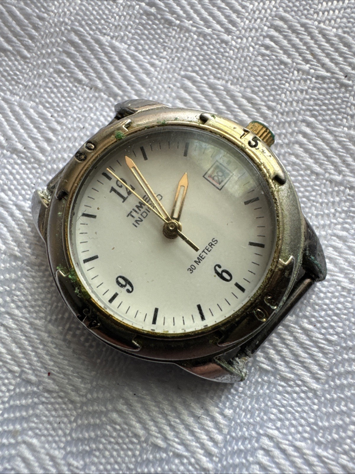 Vintage Untested Timex Indiglo Women’s Watch WR 30 Meters White Face Gold Tone