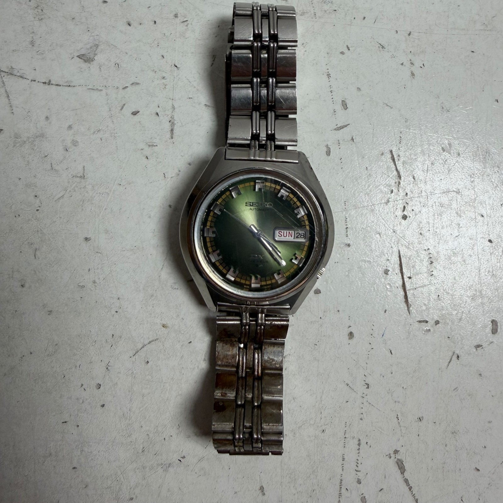 VTG Seiko DX Automatic 6106-7589 Silver-Tone 17 Jewels Classic Analog Wristwatch