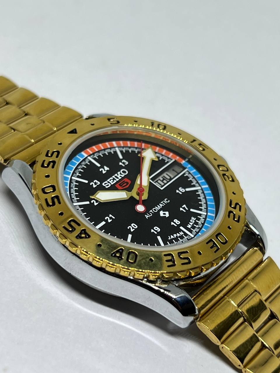 Automatic Seiko Refurbished Black Dial Day/ Date Men’s Wrist Watch Gold Plated