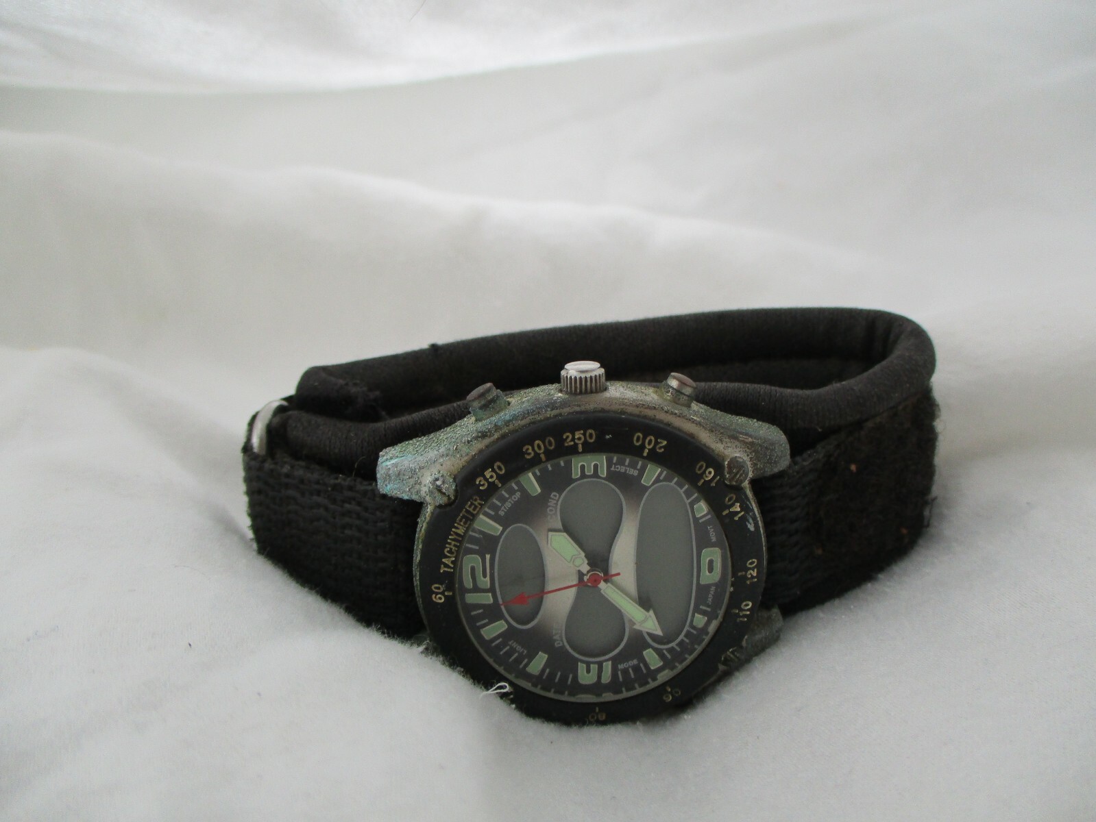 Analog Digital Watch Tachymeter Black Hook & Loop Band Round Face UNTESTED