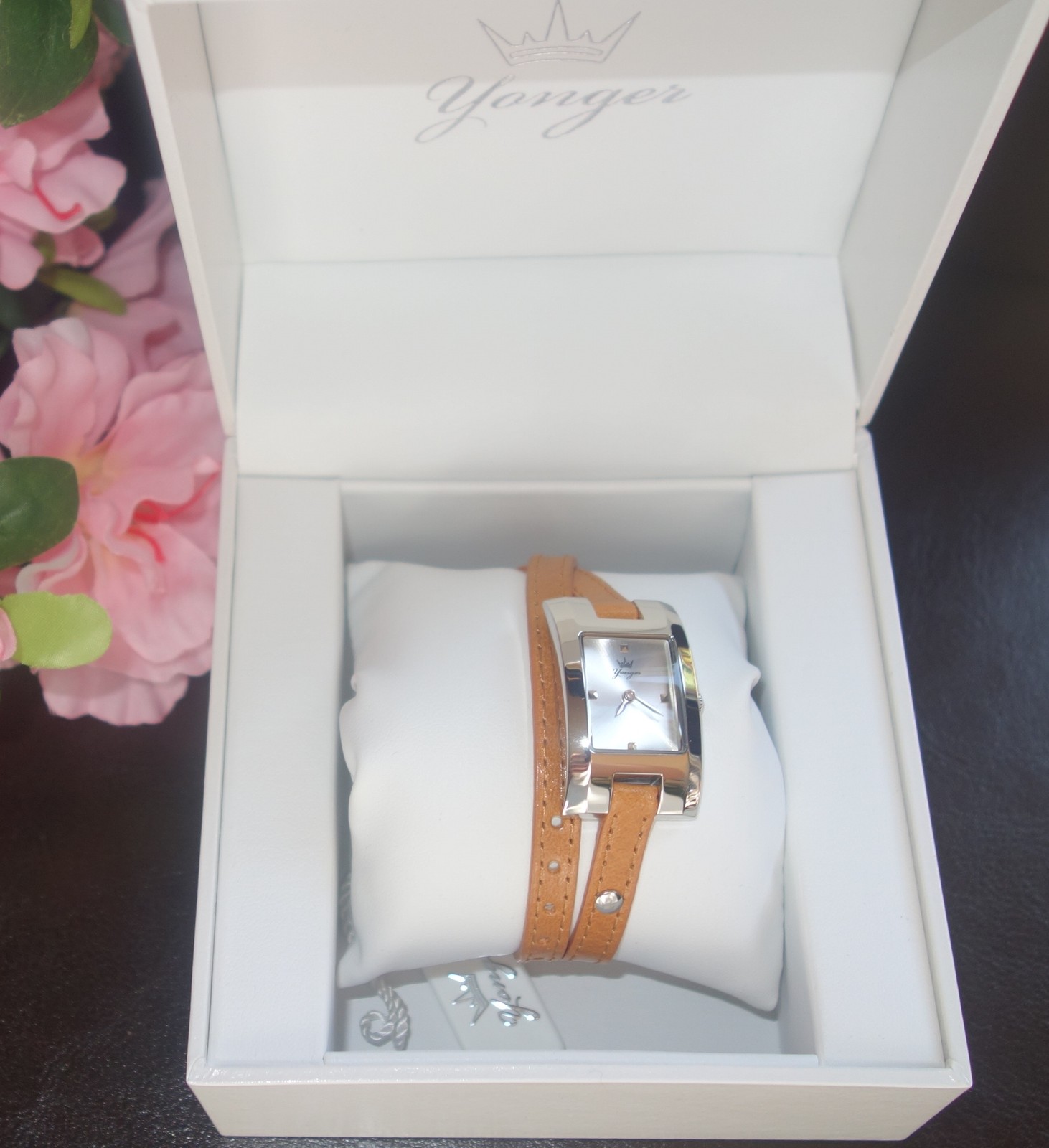 Yonger and Bresson Women’s DCC 1469/06 Genuine Beige Leather Quartz Watch new