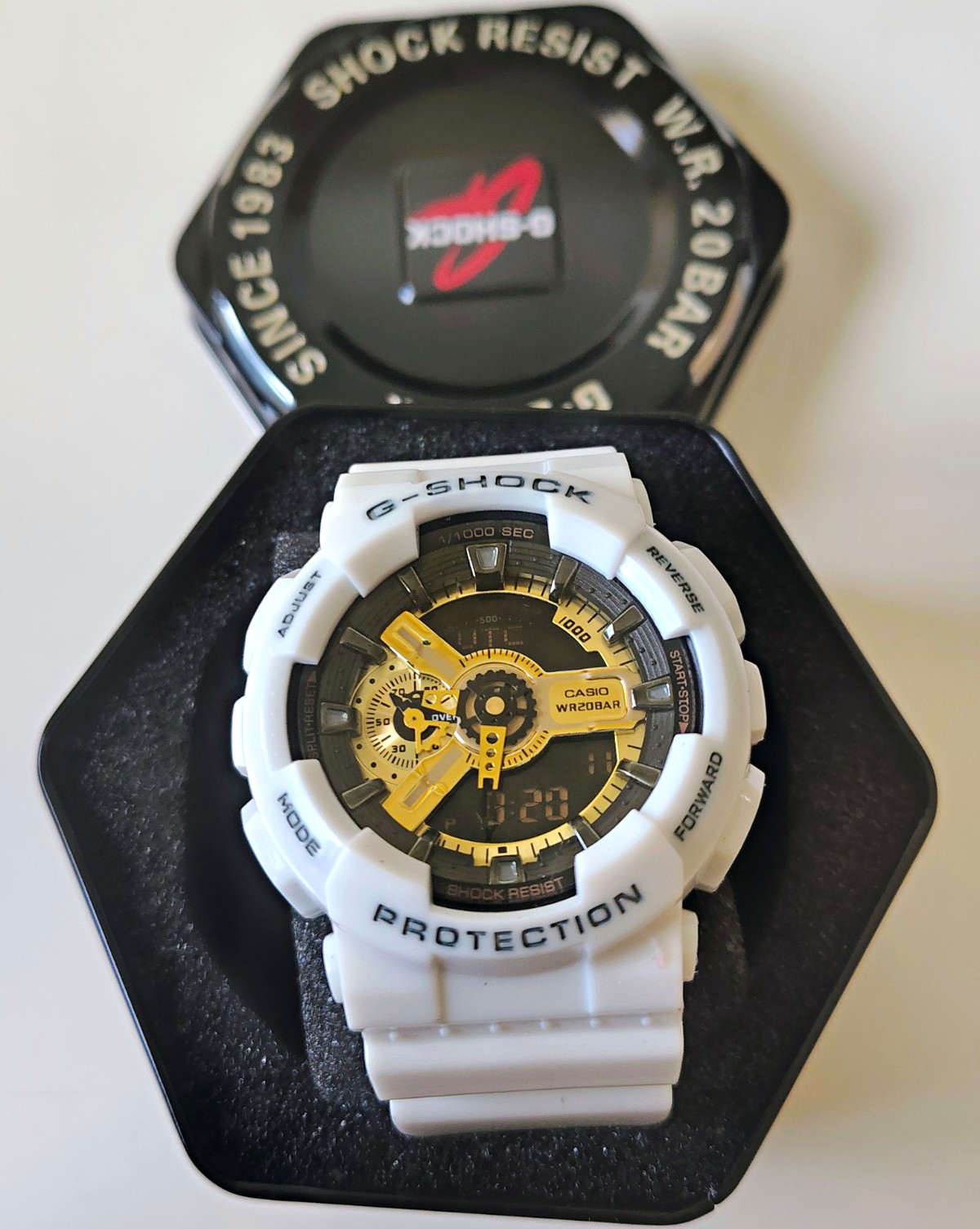 Casio G-SHOCK Analog-Digital White Resin Watch 200m Quartz Shock Resist w/ Tin
