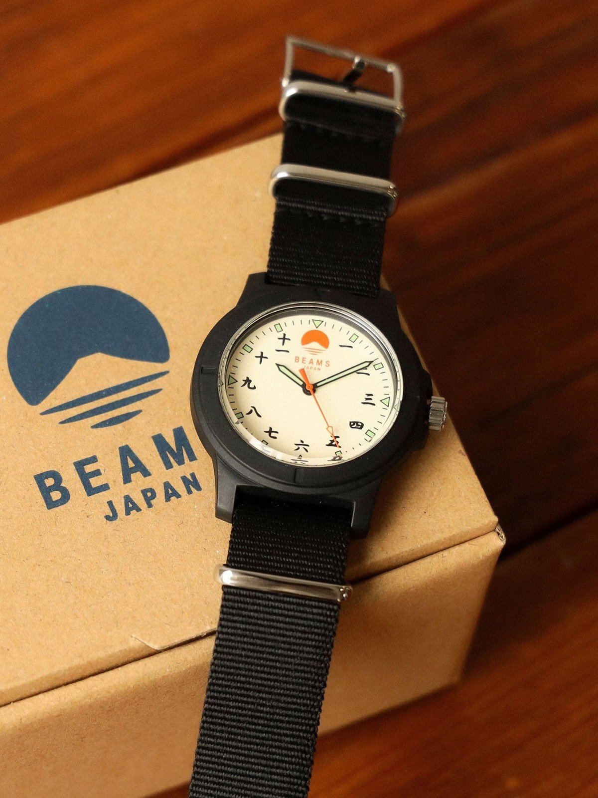 BEAMS Japan Original Watch Kanji Numerals Mt. Fuji Design Quartz Limited Ed. New