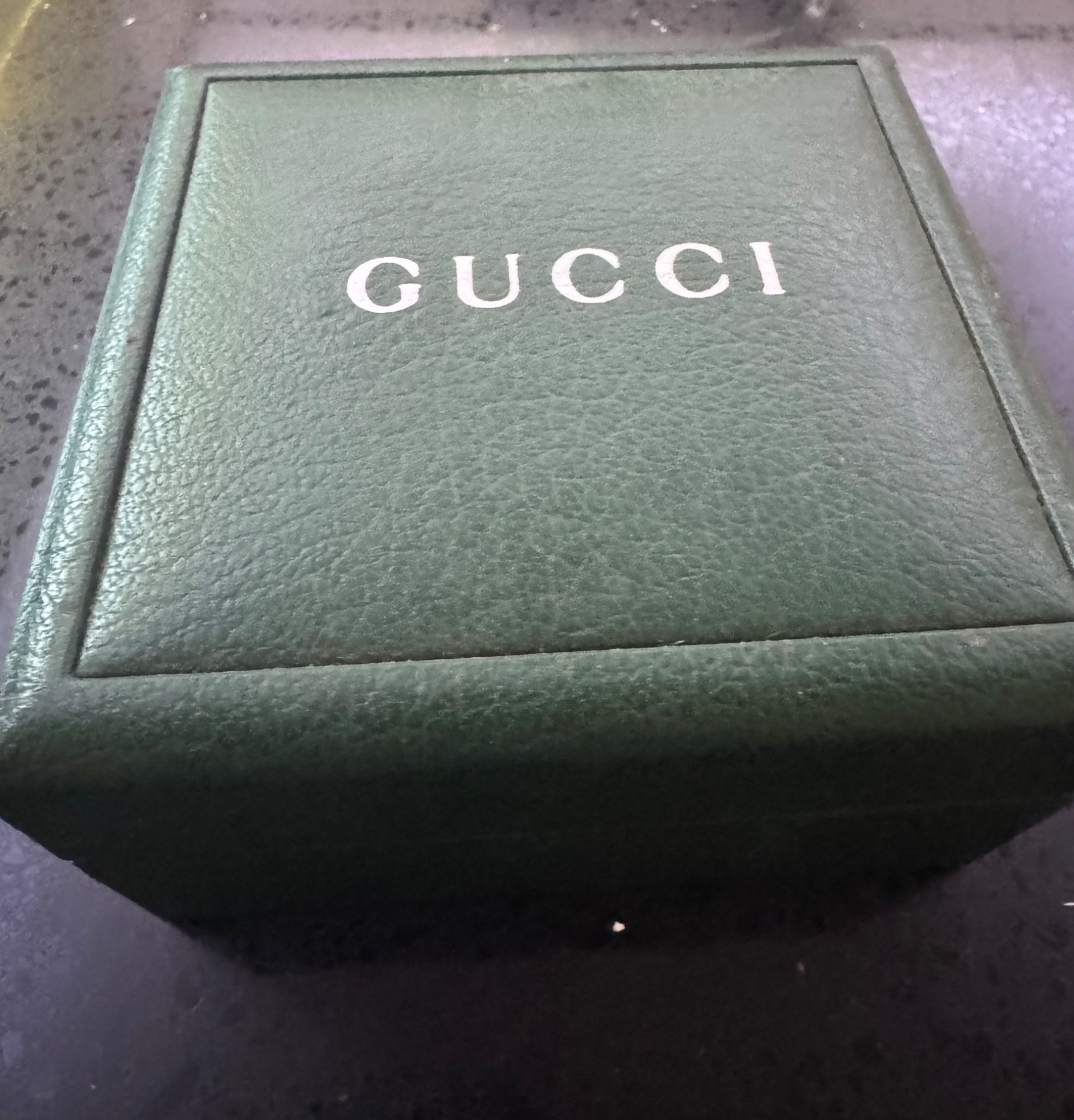 gucci watch