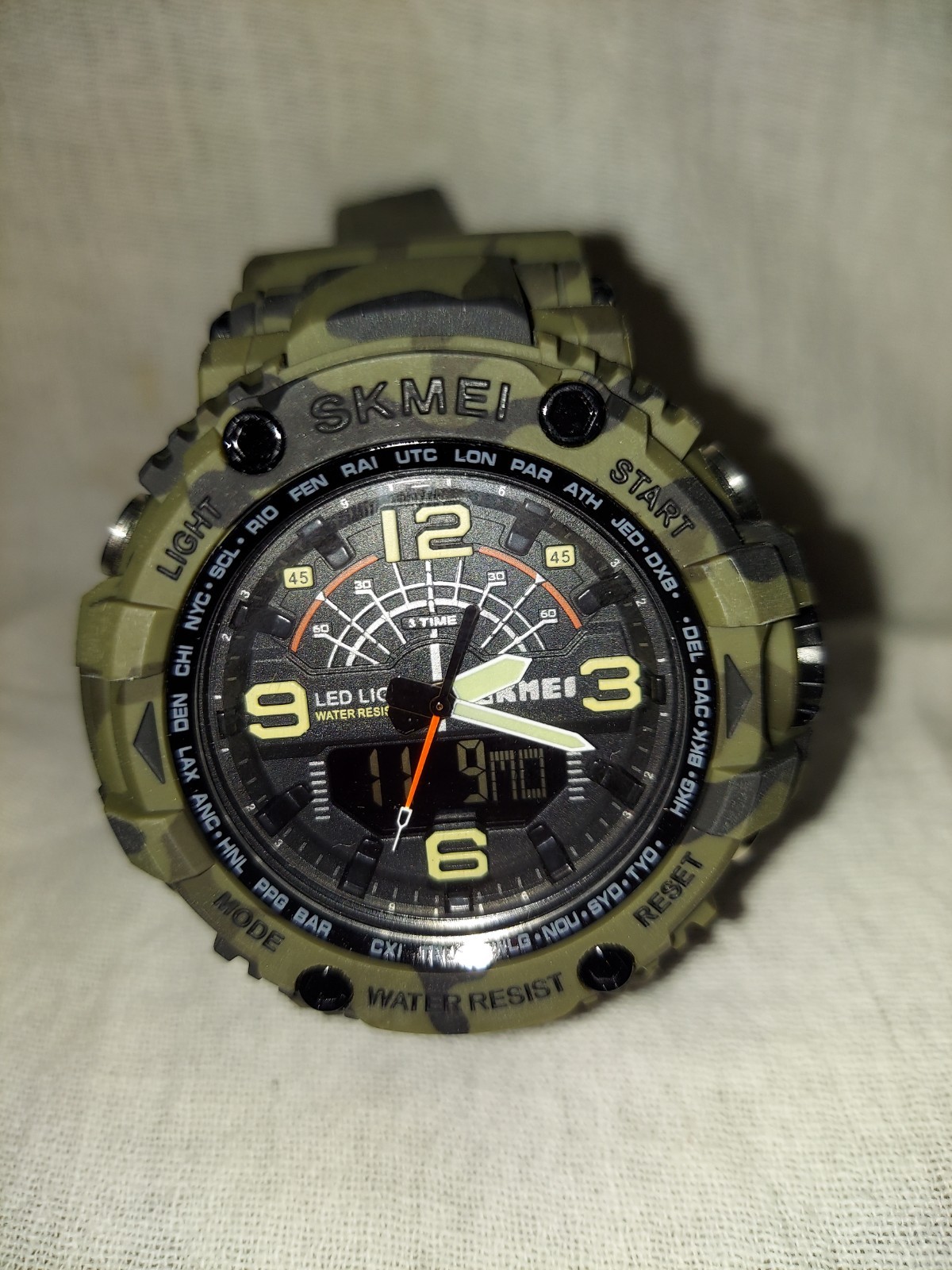 SKMEI 1617 Outdoor Multifunctional Sports Student Watch Double Nights Big Dial