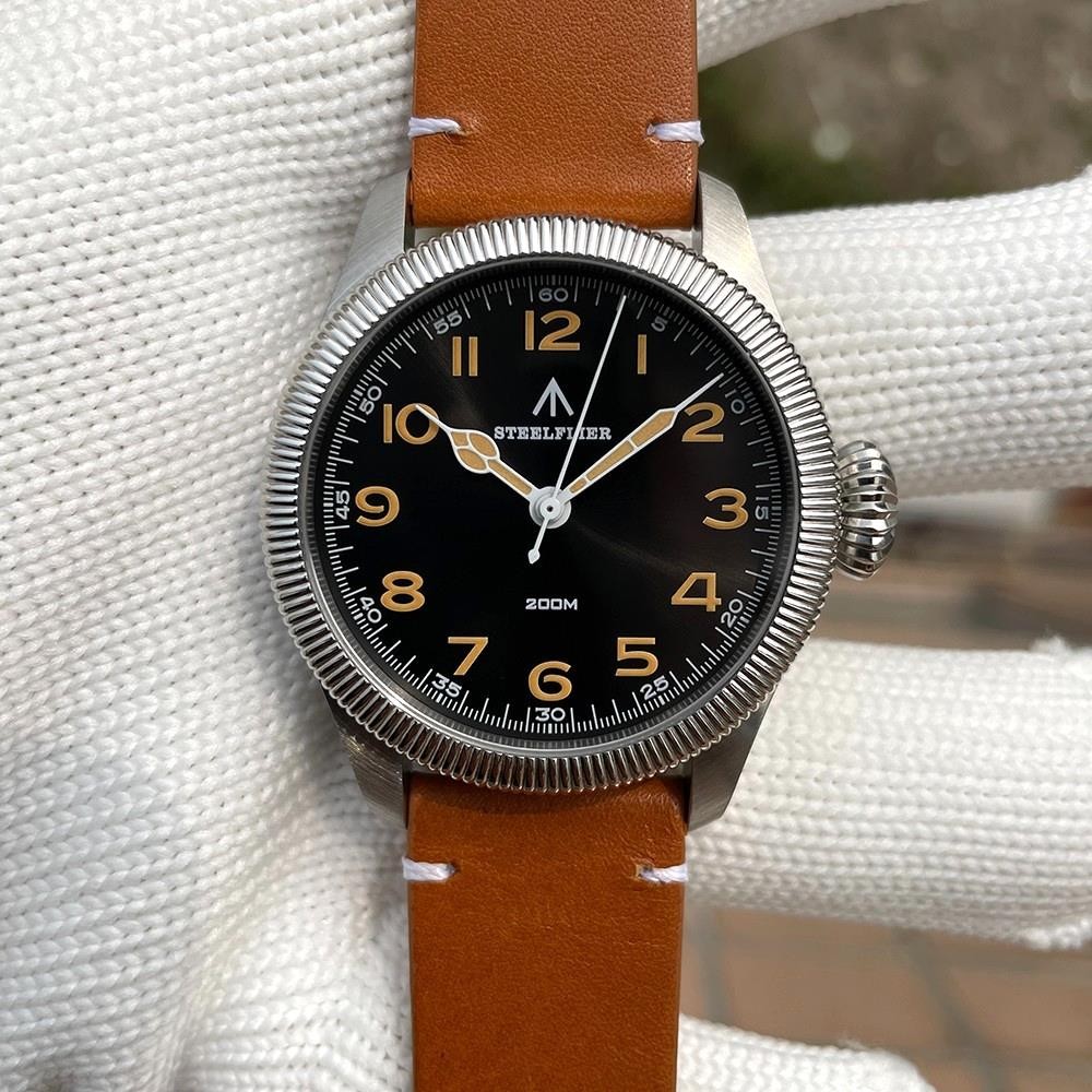39MM STEELFLIER Quartz Pilot Watch Men’s Sapphire 200M Waterproof Leather NEW