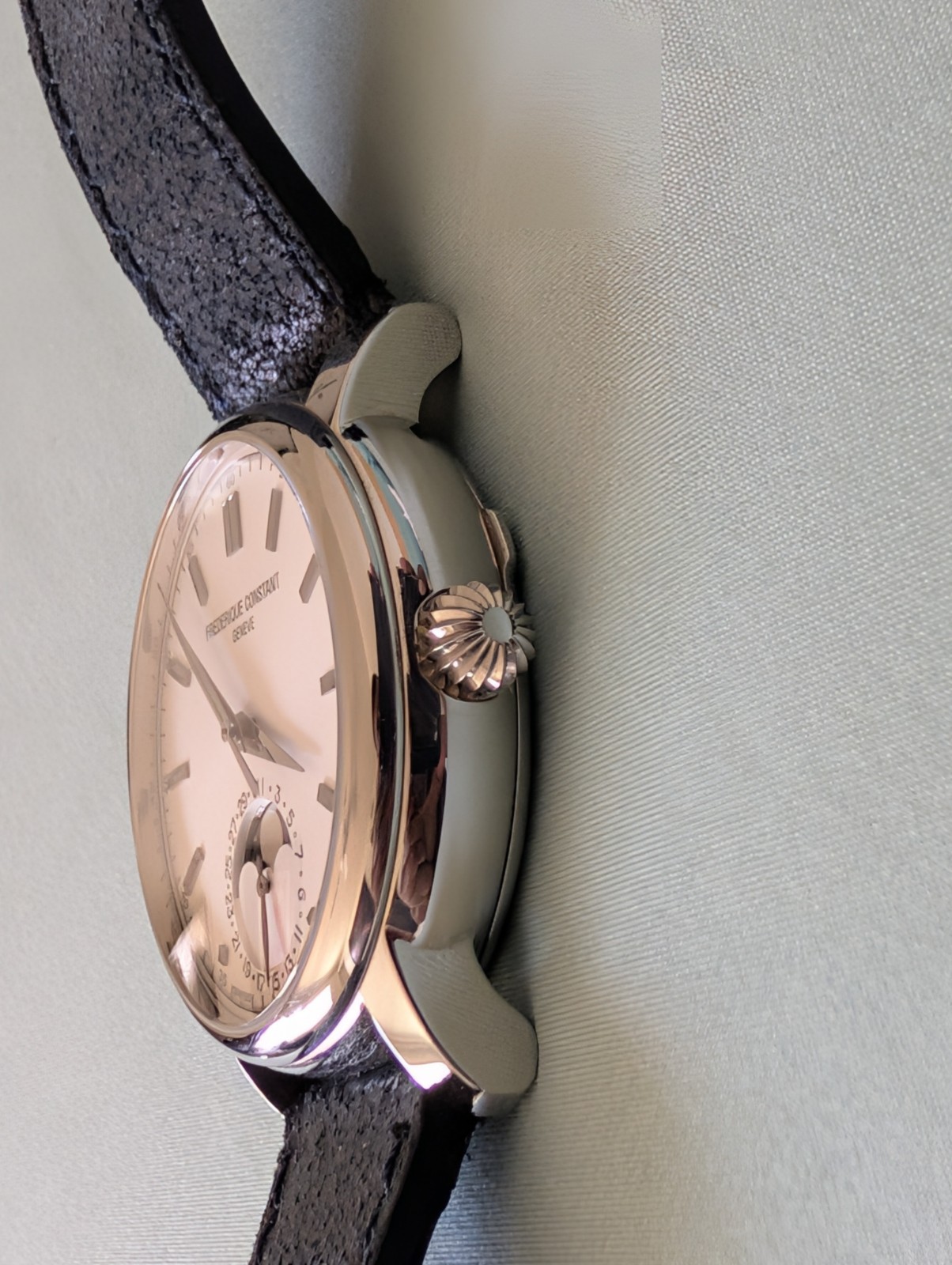Frederique Constant Classic Moon Phase (Hunter Case Back)