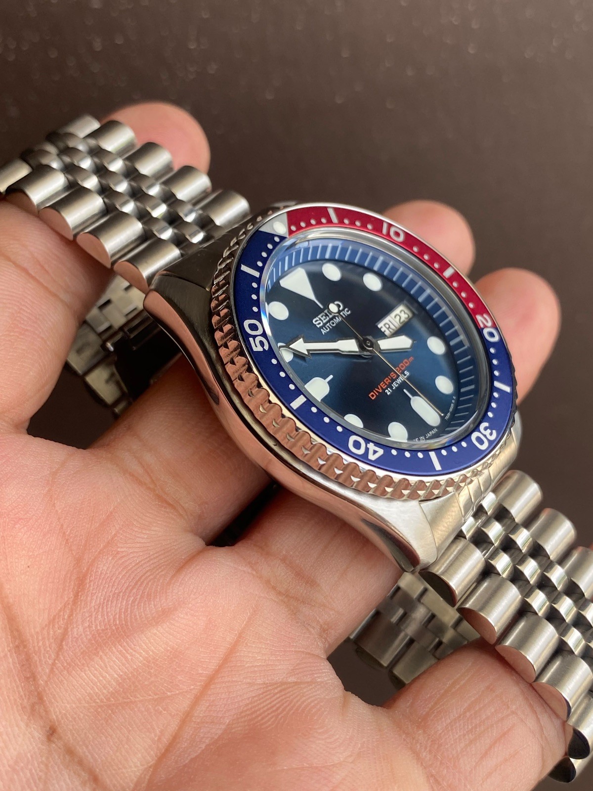 Seiko SKX009 Automatic Diver Watch Pepsi Bezel Day-Date Jubilee Bracelet Watch