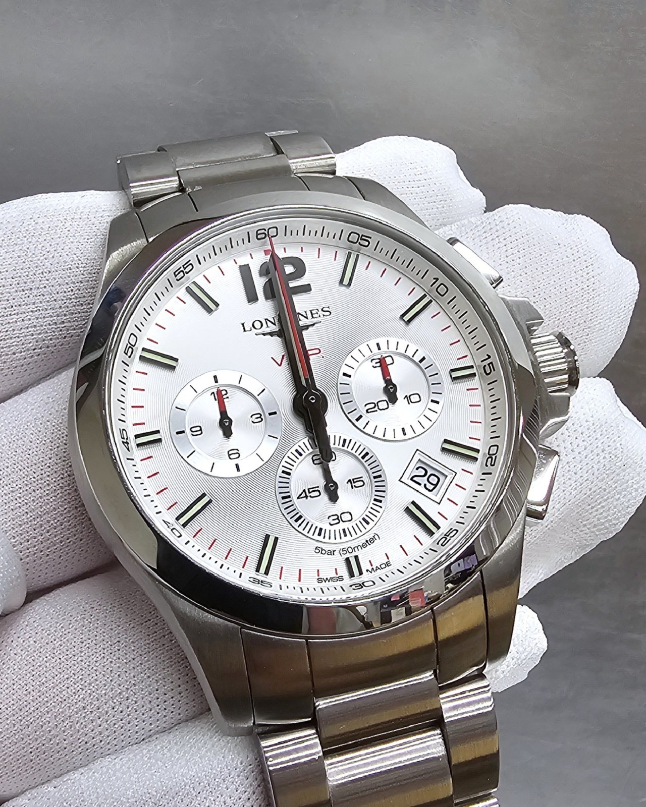 Longines Conquest V.H.P. 42mm Silver Men’s Watch L3.717.4.76.6 – Store Display