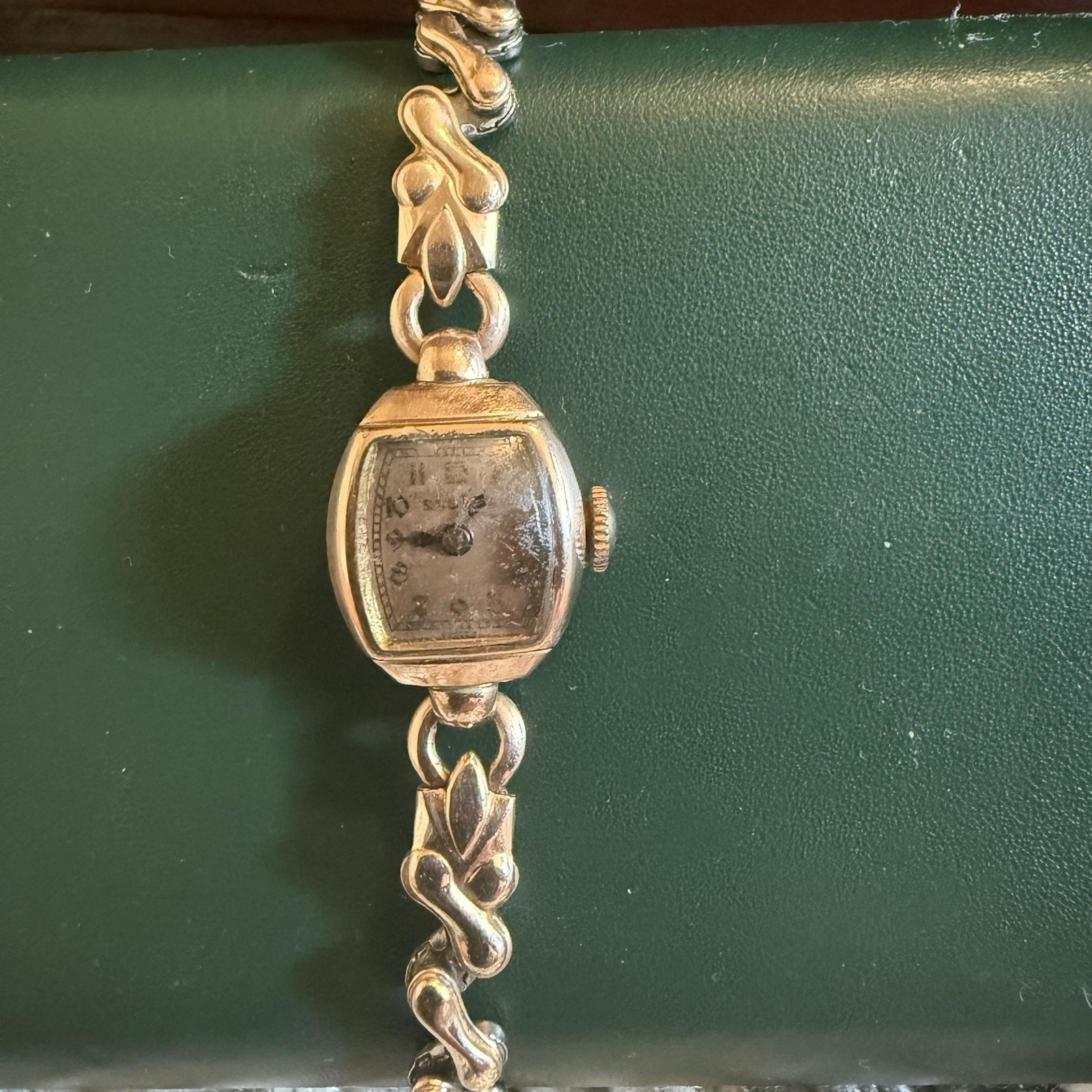 Antique Bulova Ladies 14K Gold Filled Wrist Watch JB Champion C84595 Not Working