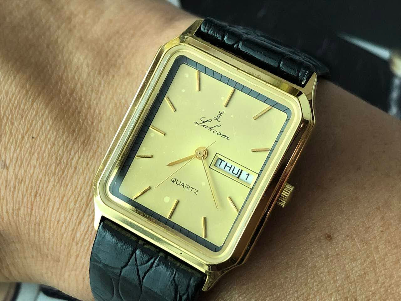 FREE SHIPPING! 26MM OLD UNUSED SWISS LUKCOM DAYDATE DRESS MID SIZE QUARTZ WATCH