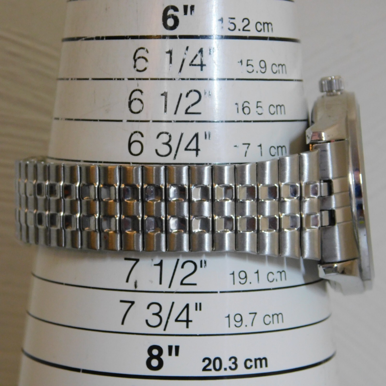 FMD FMDOGE024 Silver Tone Quartz Analog Men’s Watch Sz. 7 1/4″ New Battery