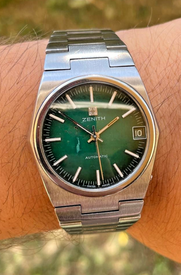 Zenith Automatic SURF 1433 green dial watch with HIDDEN CROWN