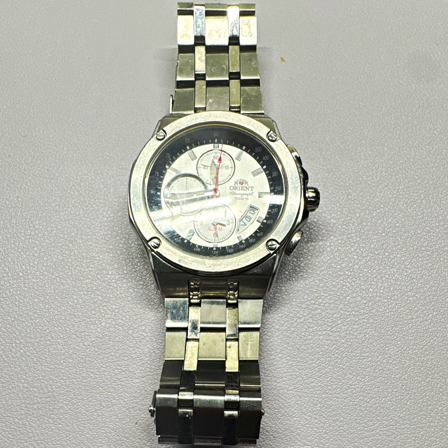 Orient Chronograph Men’s Quartz Chronograph Alarm Date 100m Steel Bracelet