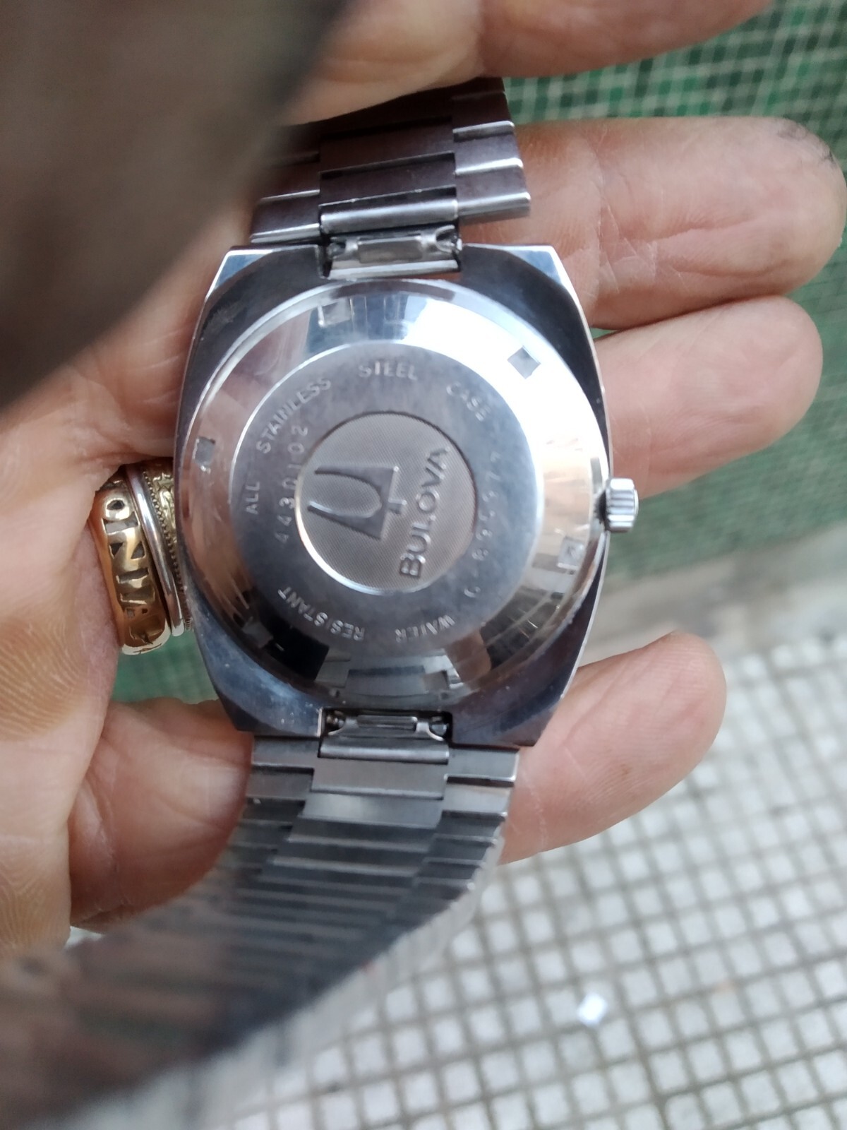 BULOVA AUTOMATIC SQUARE TV CASE DAY DATE ALL ORIGINAL BEAUTY RARE ETA 28800 SWIS