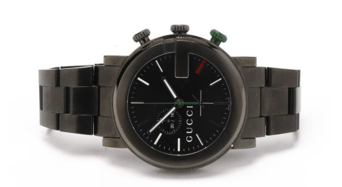 Gucci Quartz black round stainless steel case with black PVD coating, black ‘G’