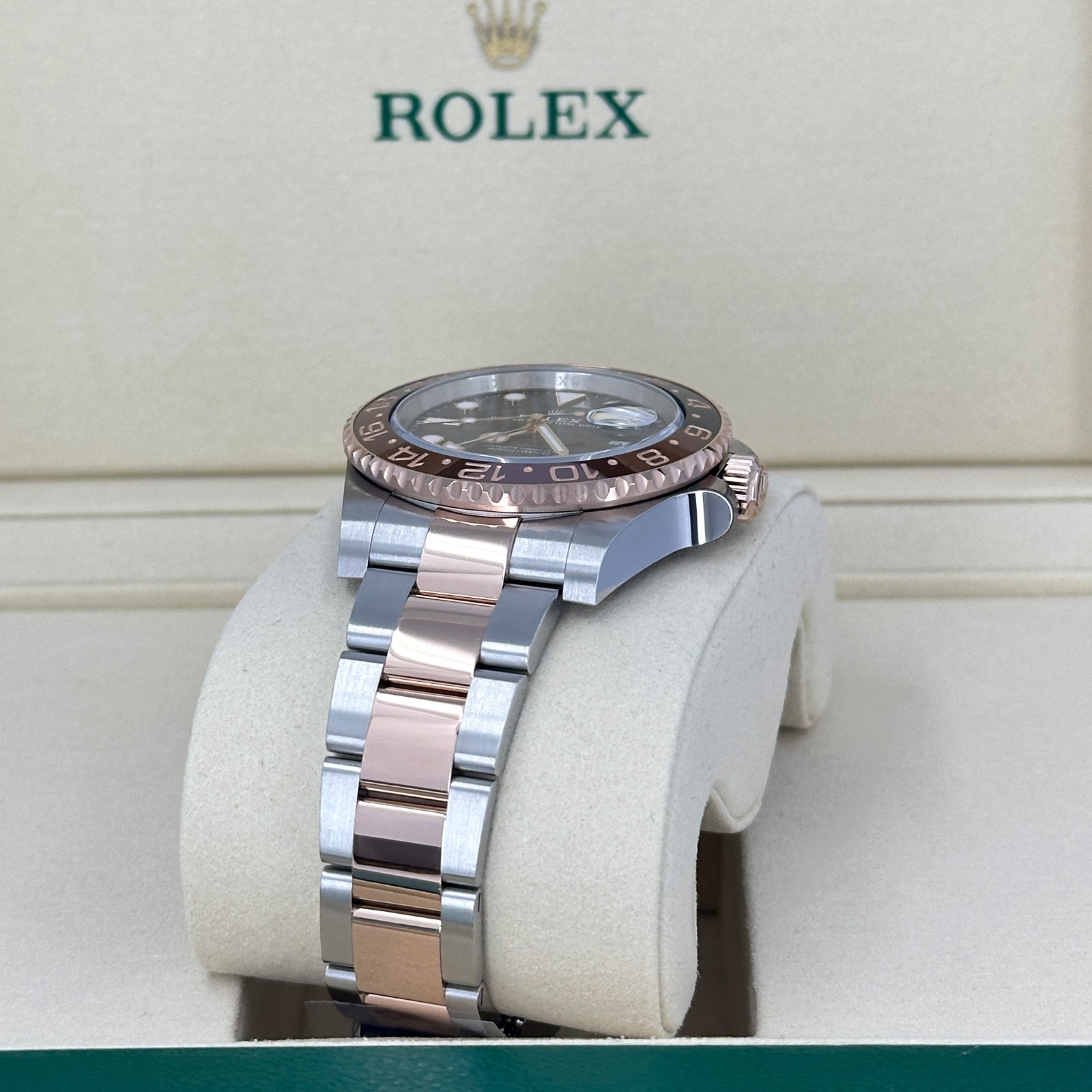 Rolex GMT-Master II ROOTBEER, Black Dial 40mm, Oyster 126711CHNR-0002 Mint 2022+