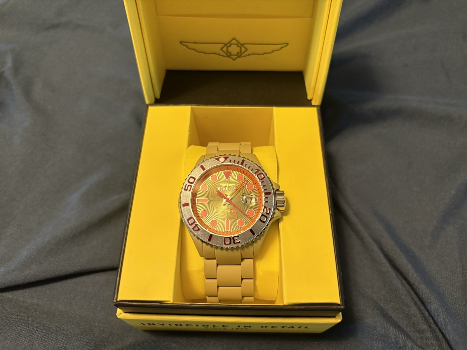Invicta Grand Diver Maya Men’s Quartz Diver Watch Orange/Gold Dial Date w/ Box