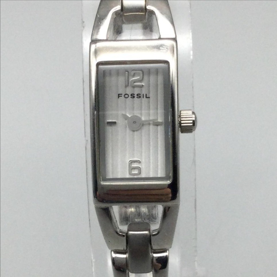 Fossil ES-1560 Womens Watch 11mm Silver Tone Stainless Bracelet New Battery 7.5″